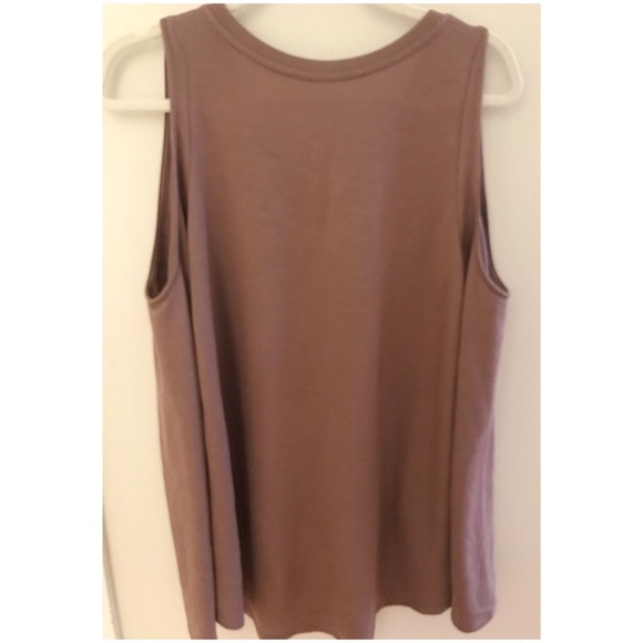 Cold Shoulder Top Size Small - Picture 2 of 3